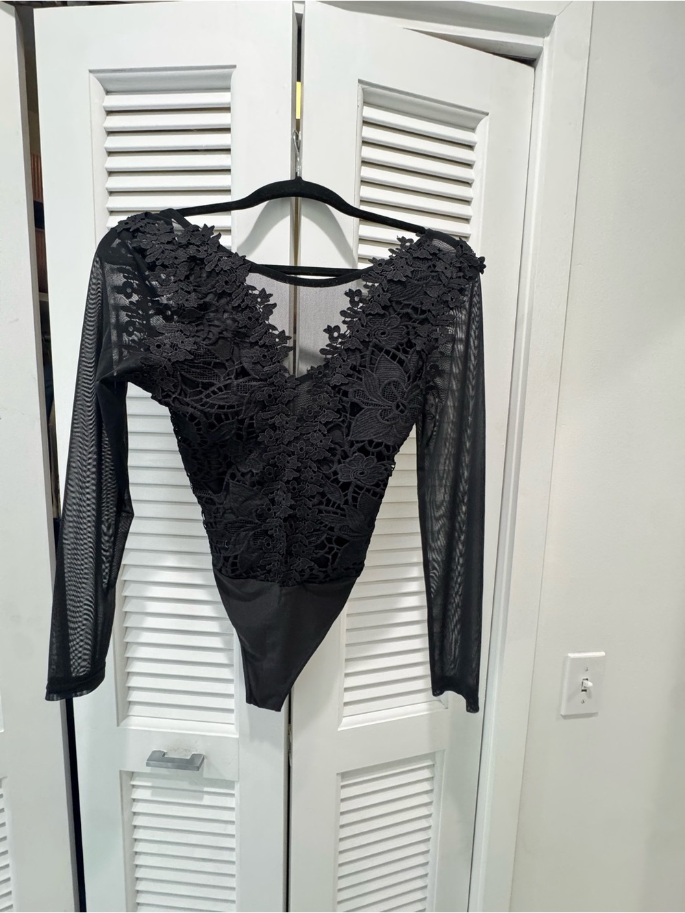 Black Floral Lace V-Neck Mesh Sleeve Bodysuit - Women Tops